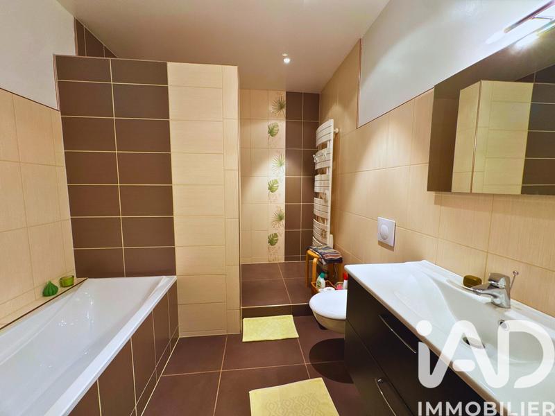 Maison - 197 m² - 7 pièces