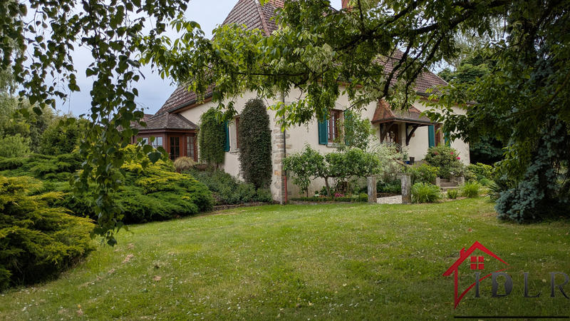 Maison - 200 m² - 7 pièces