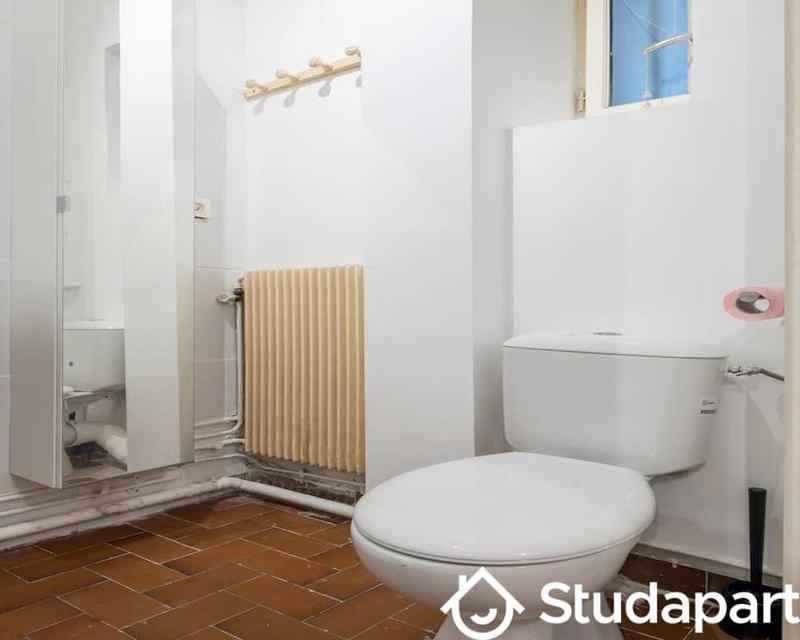 Chambre - 80 m² - 1 pièce