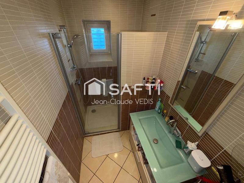 Maison - 280 m² - 10 pièces