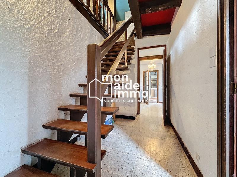 Maison - 250 m² - 7 pièces