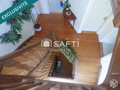 Maison de maîtres - 200 m² - 7 pièces