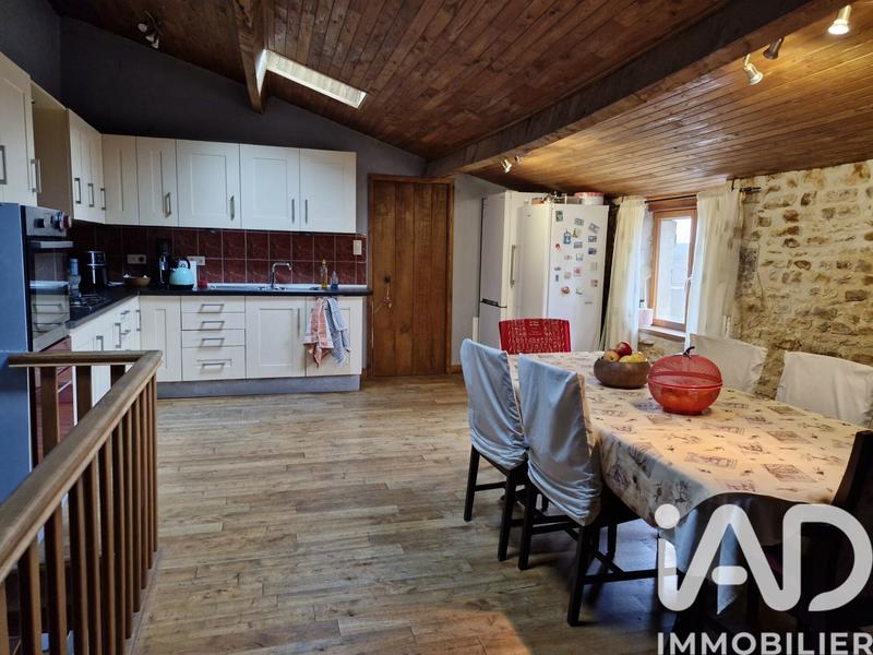 Maison - 330 m² - 12 pièces