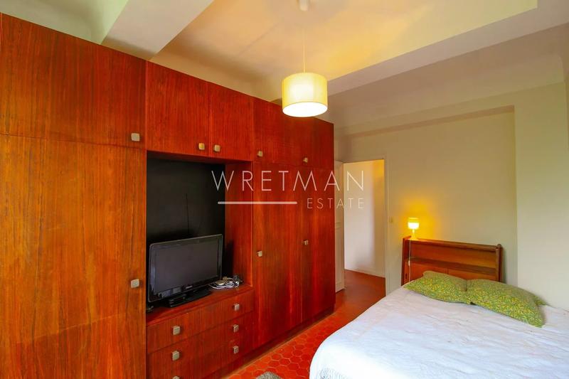 Mas - 300 m² - 13 pièces