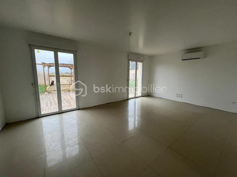 Maison - 95 m² - 5 pièces