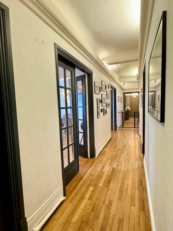 Appartement - 156 m² - 6 pièces