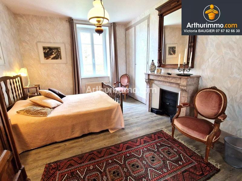 Maison - 252 m² - 10 pièces