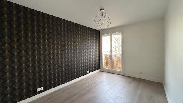 Appartement ancien - 72 m² - 3 pièces