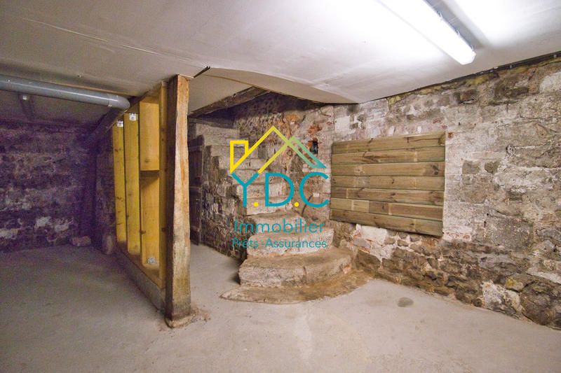 Maison - 183 m² - 7 pièces