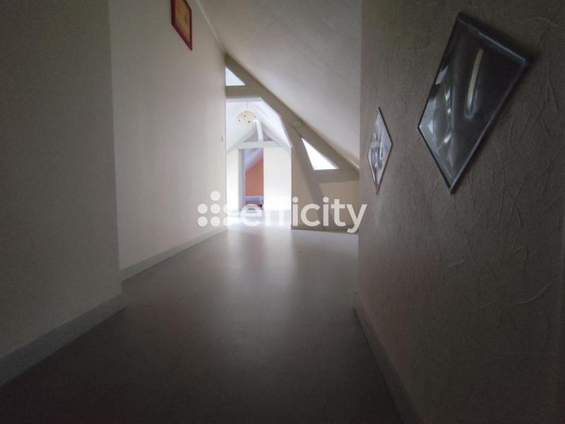 Maison - 194 m² - 8 pièces