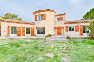 Maison - 240 m² - 9 pièces