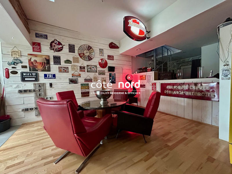 Maison - 248 m² - 8 pièces