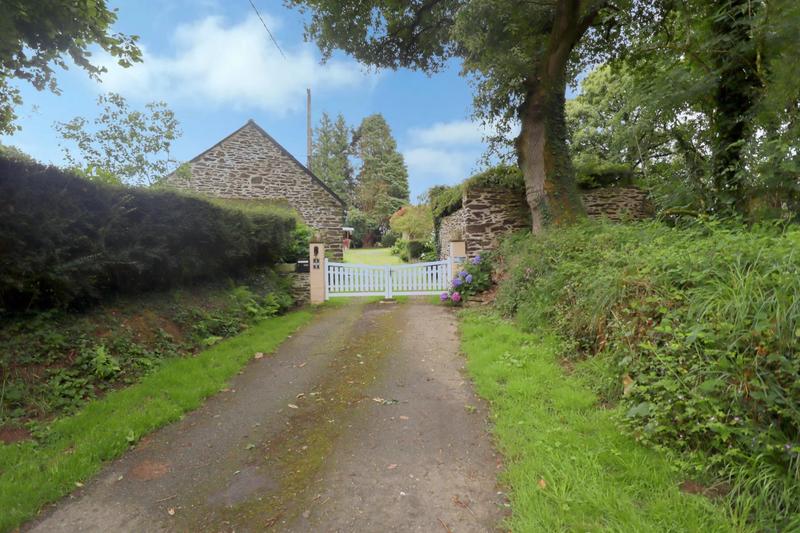 Maison - 240 m² - 12 pièces