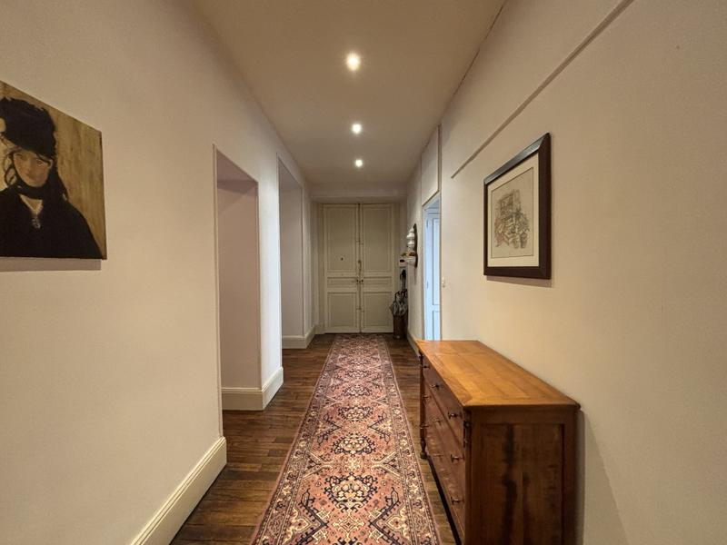 Appartement - 162 m² - 4 pièces