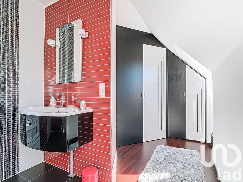 Maison - 208 m² - 6 pièces