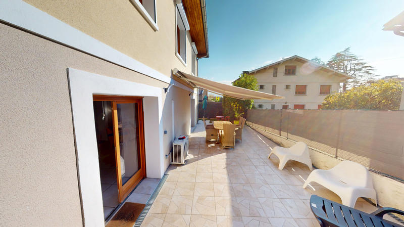 Appartement - 100 m² - 4 pièces