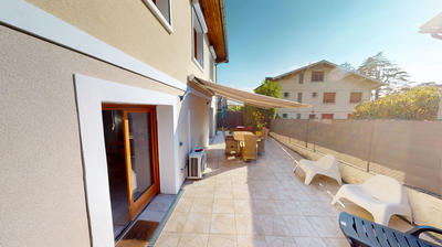 Appartement - 100 m² - 4 pièces