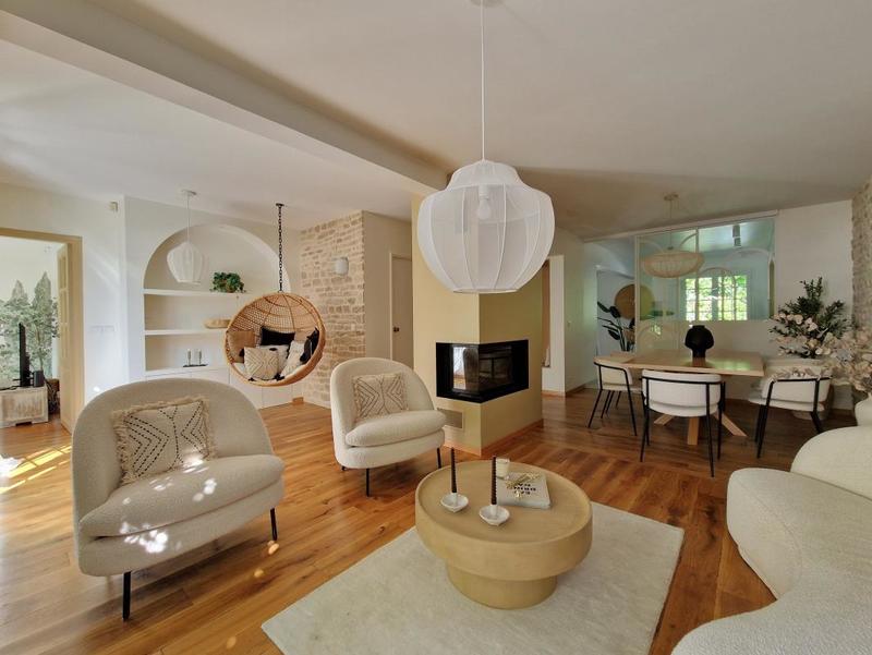 Pavillon - 188 m² - 7 pièces