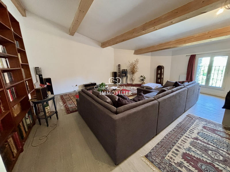 Maison - 239 m² - 11 pièces