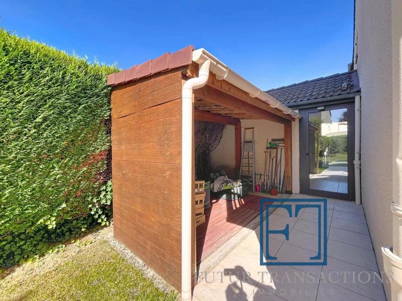 Maison jumelée - 104 m² - 7 pièces