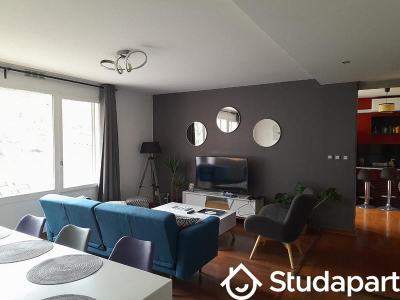 Appartement - 90 m² - 4 pièces