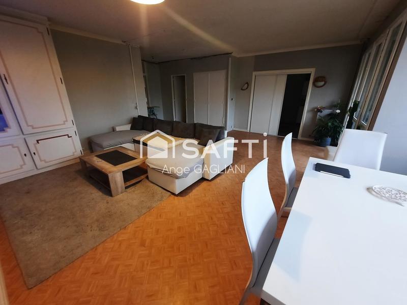 Appartement - 120 m² - 5 pièces