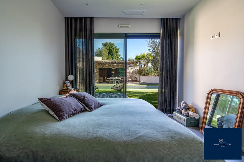 Maison contemporaine - 218 m² - 6 pièces