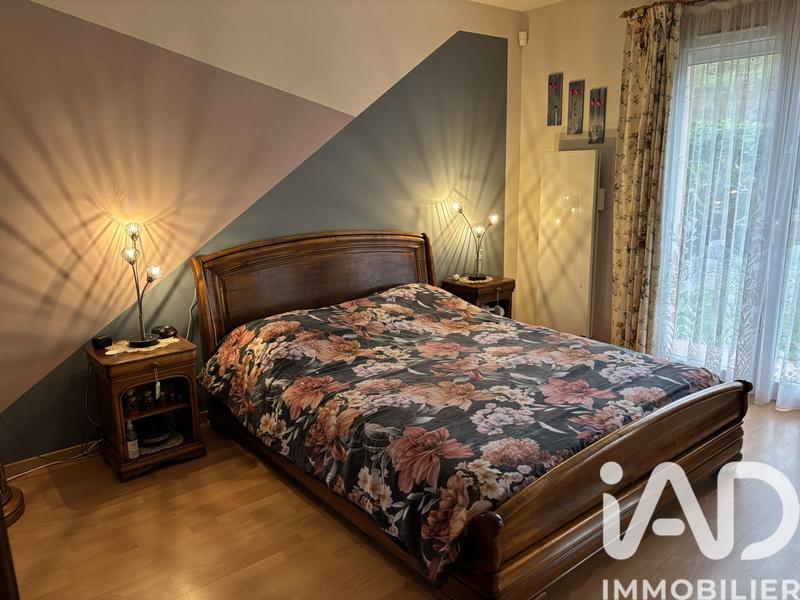 Maison - 180 m² - 8 pièces