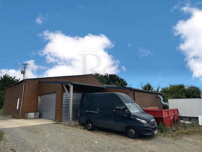 Local commercial - 324 m² - 5 pièces