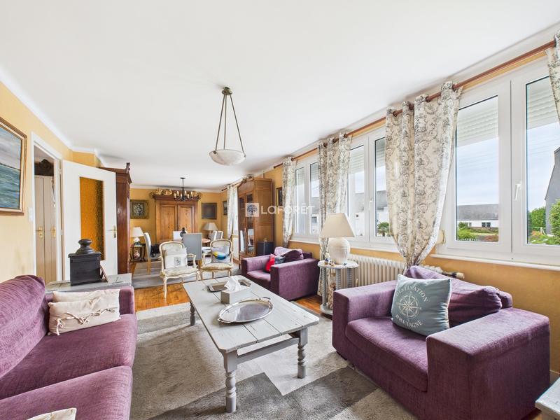 Maison traditionnelle - 121 m² - 6 pièces