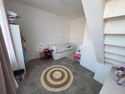 Maison - 95 m² - 5 pièces