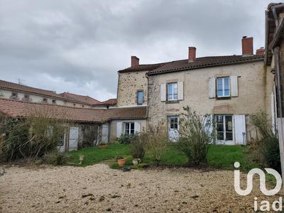 Maison - 396 m² - 12 pièces