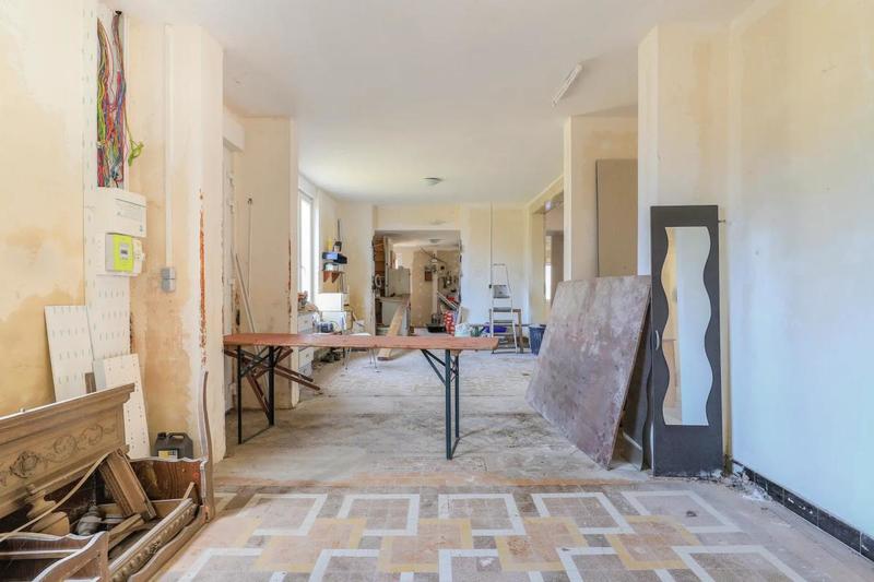 Maison - 280 m² - 8 pièces