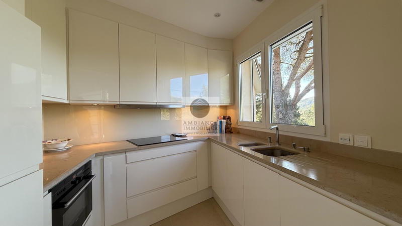 Maison - 172 m² - 6 pièces