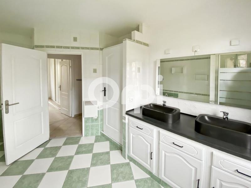 Maison - 176 m² - 8 pièces