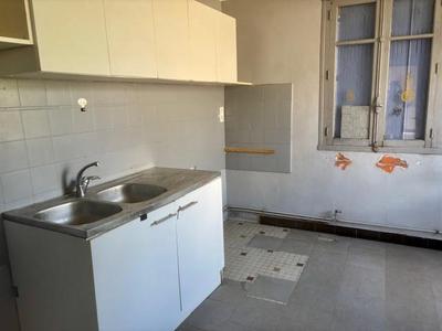 Maison - 80 m² - 5 pièces