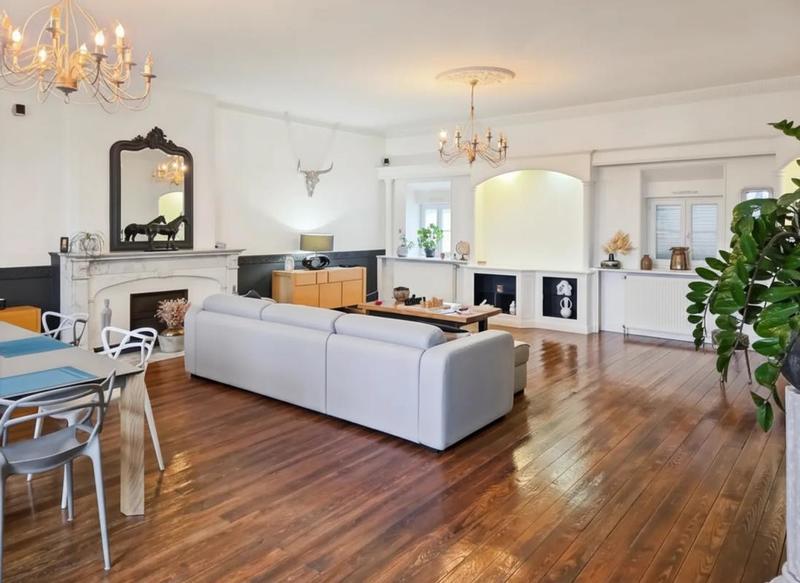 Appartement - 197 m² - 5 pièces