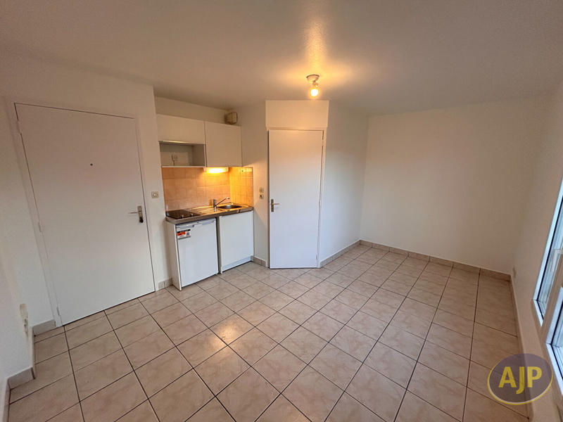 Appartement - 16 m² - 1 pièce