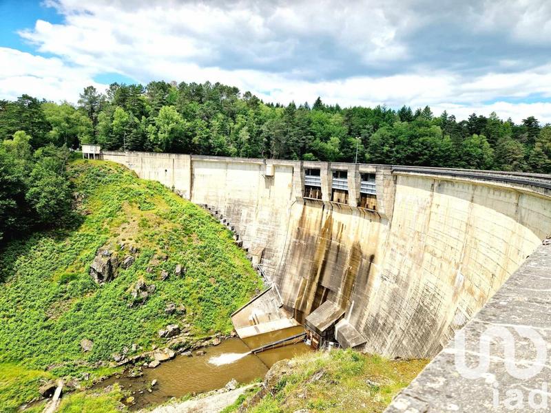 Maison - 97 m² - 5 pièces