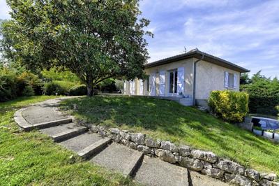 Maison - 135 m² - 6 pièces