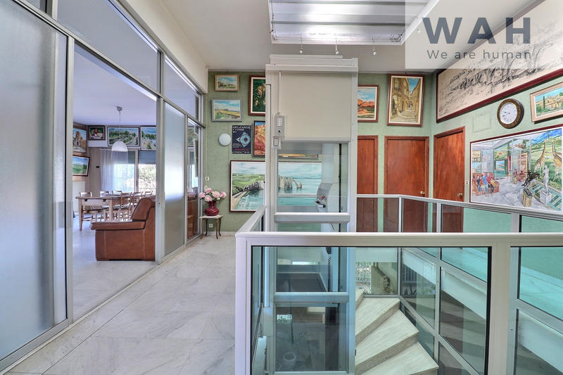 Maison - 280 m² - 11 pièces