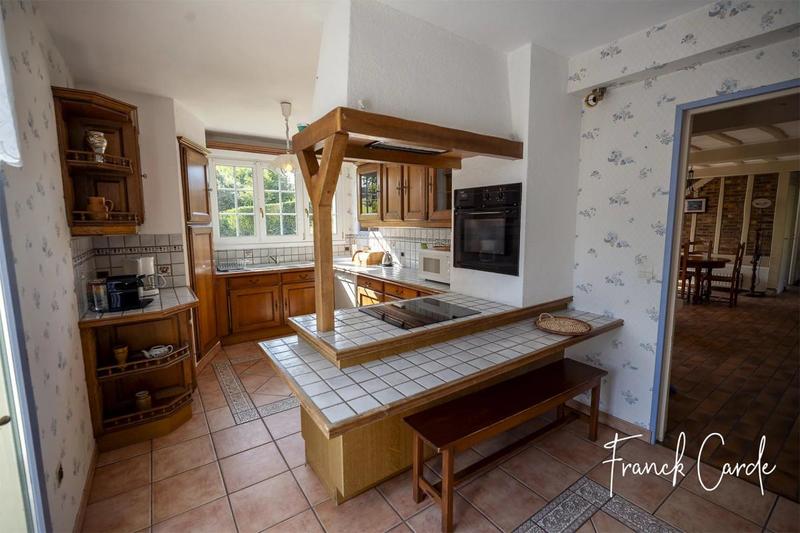 Maison traditionnelle - 139 m² - 7 pièces