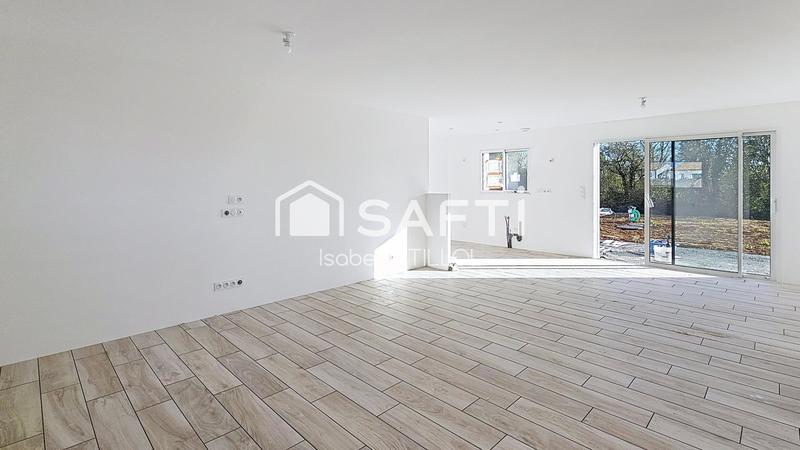 Maison - 92 m² - 4 pièces