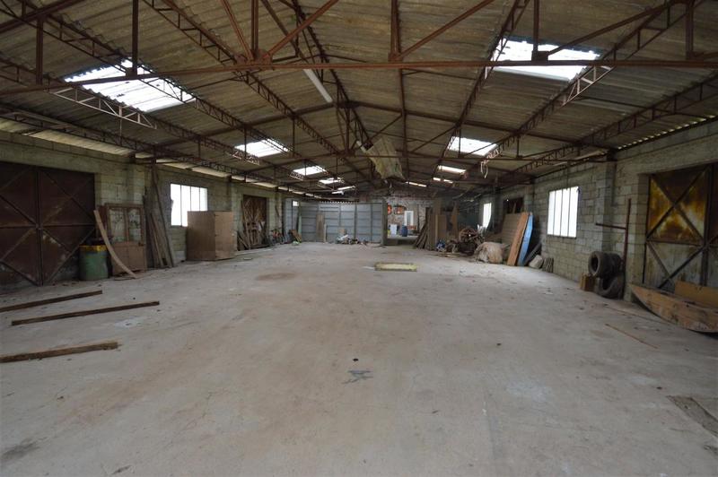 Maison - 373 m² - 1 pièce