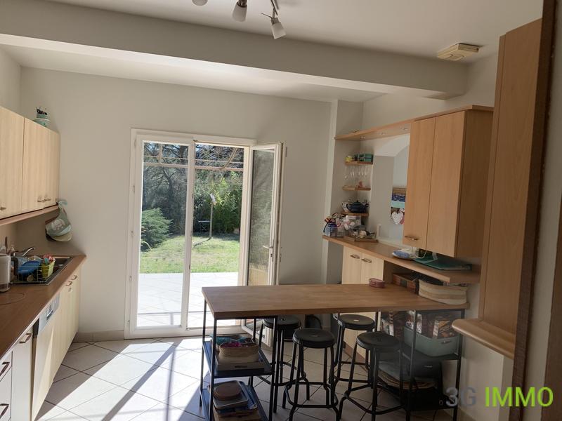 Villa - 201 m² - 6 pièces