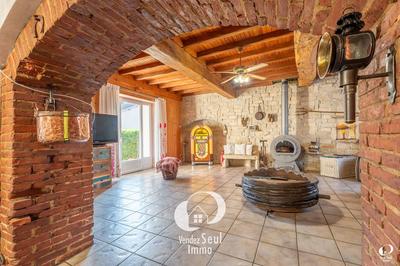 Maison traditionnelle - 202 m² - 7 pièces