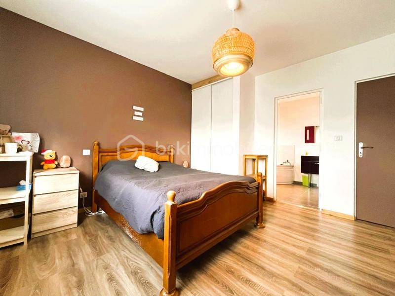 Maison - 137 m² - 6 pièces