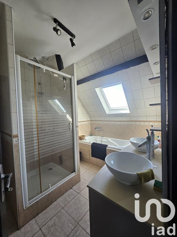 Maison - 214 m² - 6 pièces