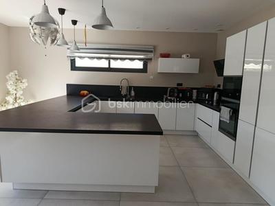 Maison - 154 m² - 4 pièces