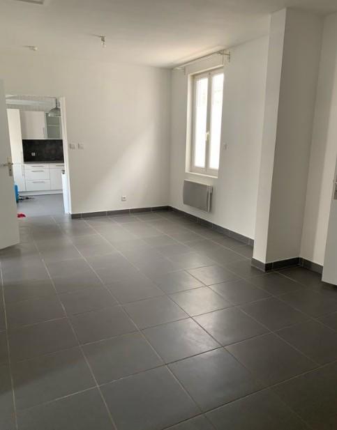 Maison - 60 m² - 4 pièces